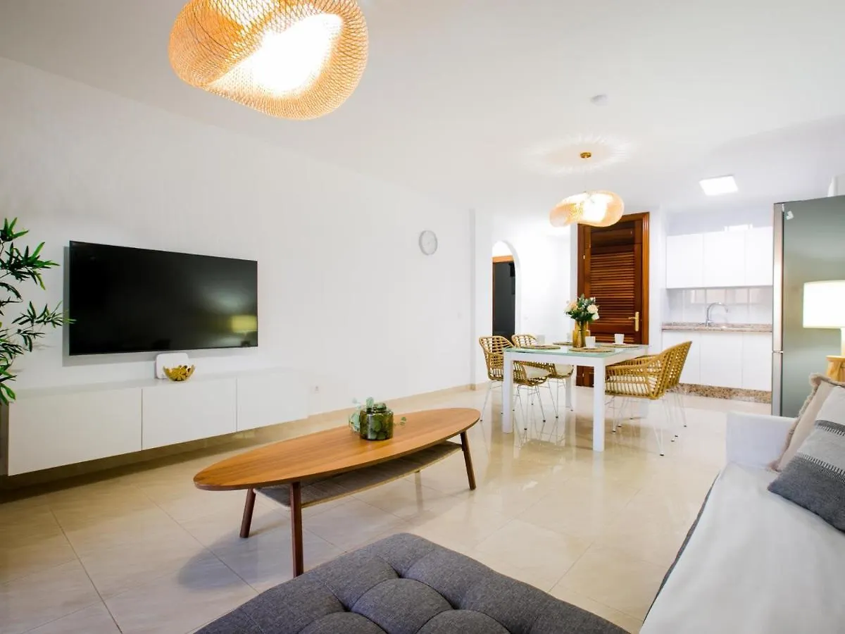 플라야 파라이소 422 Quiet, Beautiful Flat With Sea View 아파트  플라야 파라이소