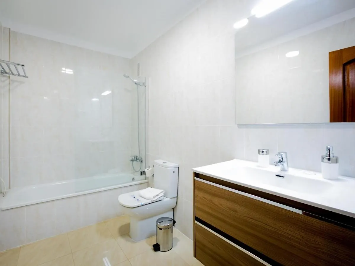 플라야 파라이소 422 Quiet, Beautiful Flat With Sea View 아파트
