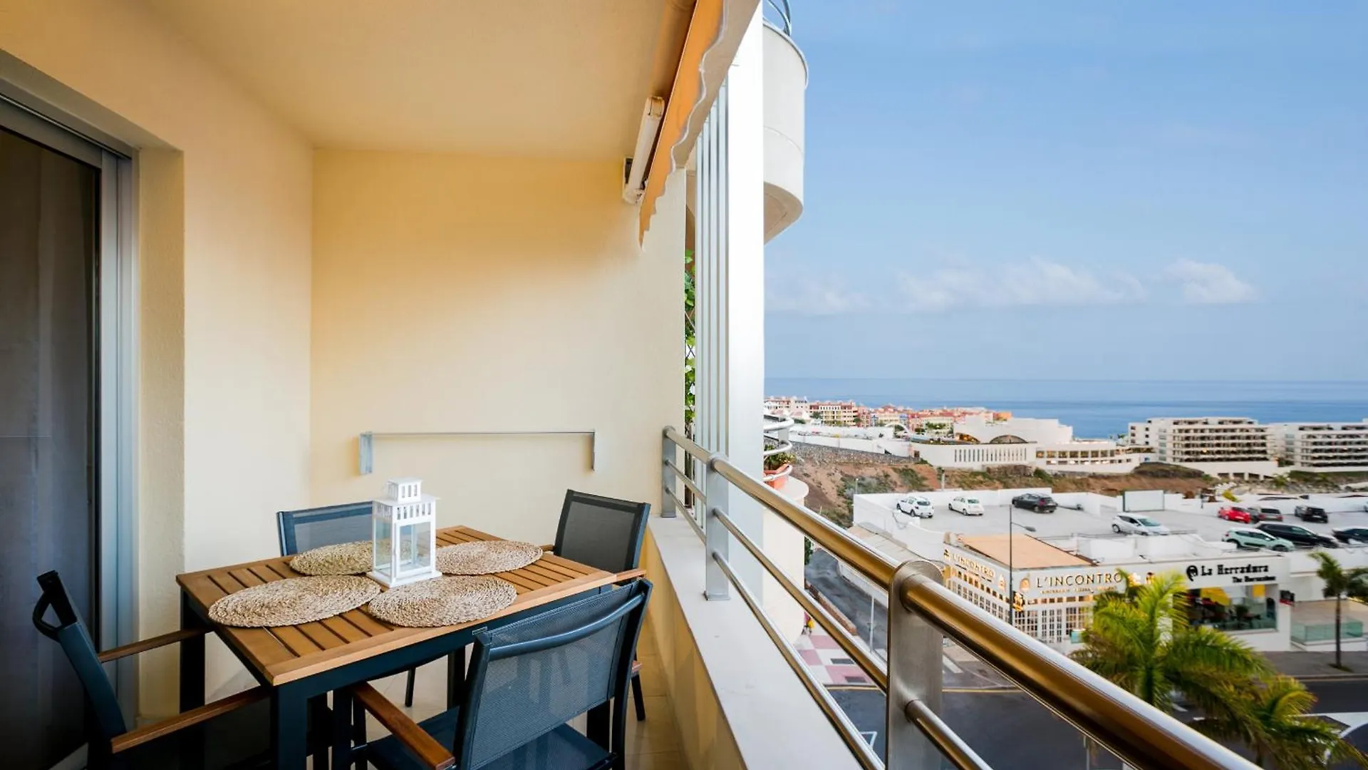 플라야 파라이소 422 Quiet, Beautiful Flat With Sea View 아파트 플라야 파라이소
